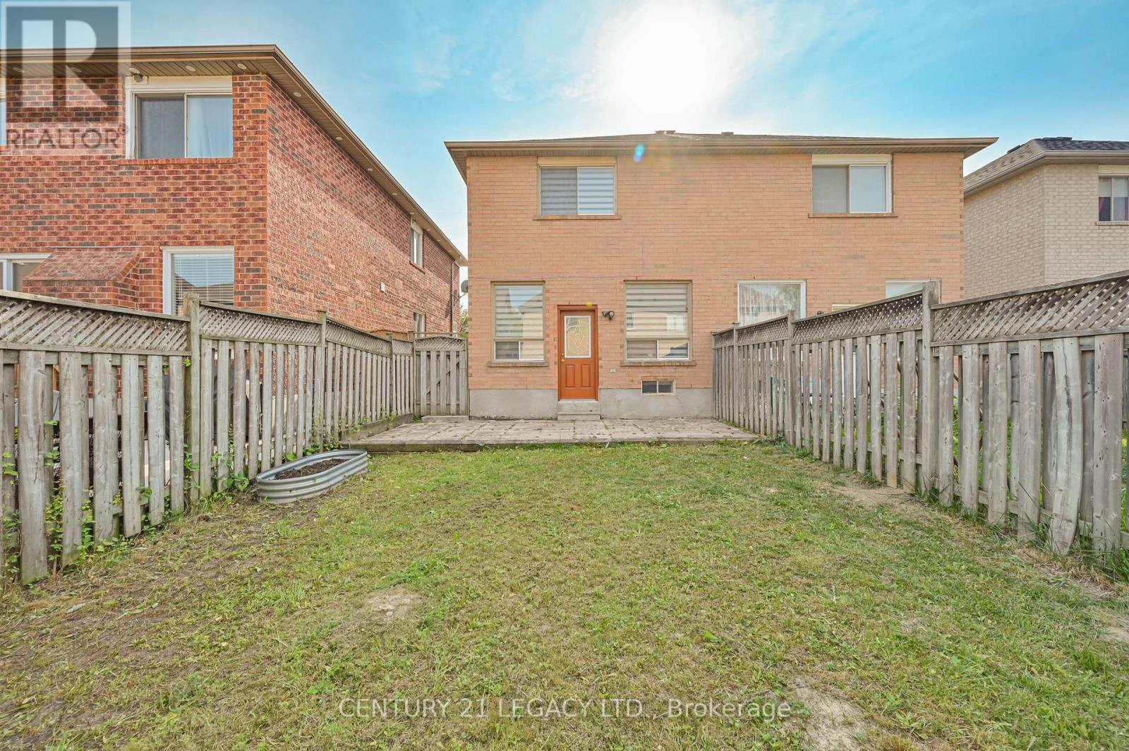 15 Dusty Star Road, Brampton (Sandringham-Wellington), Ontario  L6R 1Y5 - Photo 48 - W12419292