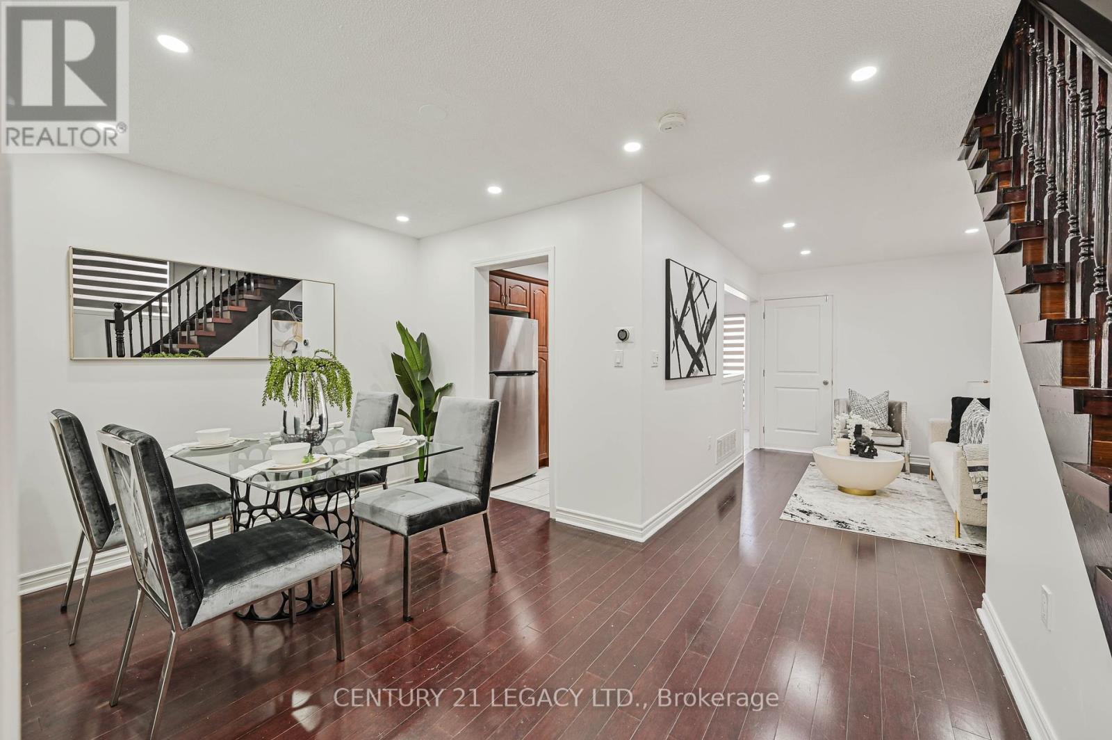 15 Dusty Star Road, Brampton (Sandringham-Wellington), Ontario  L6R 1Y5 - Photo 7 - W12419292