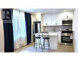 28 LEDUC DRIVE, Toronto, Ontario