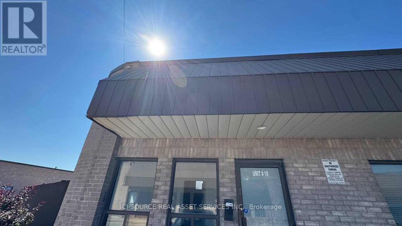 18 - 18 B STRATHEARN AVENUE, Brampton, Ontario