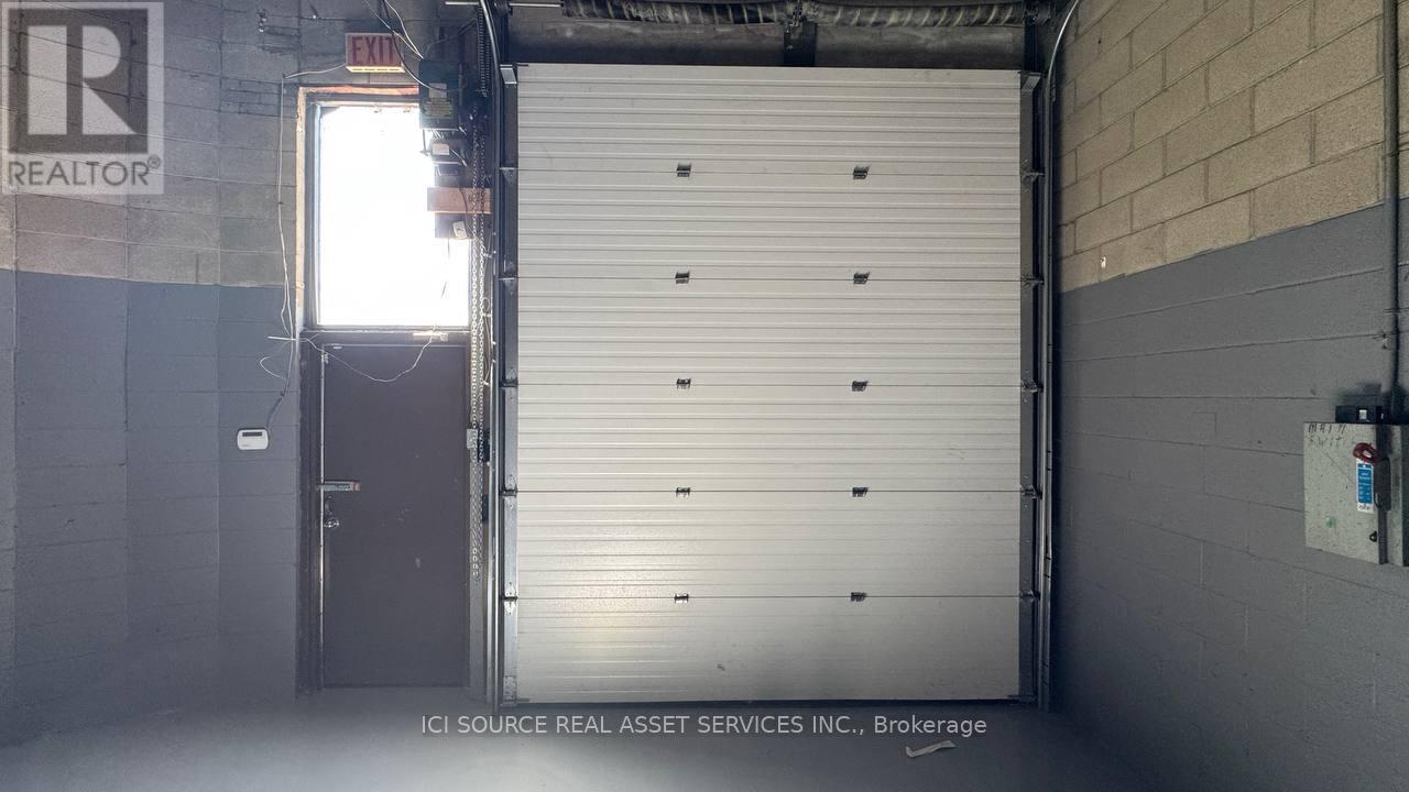 18 - 18 B Strathearn Avenue, Brampton, Ontario  L6T 4Y2 - Photo 7 - W12419325