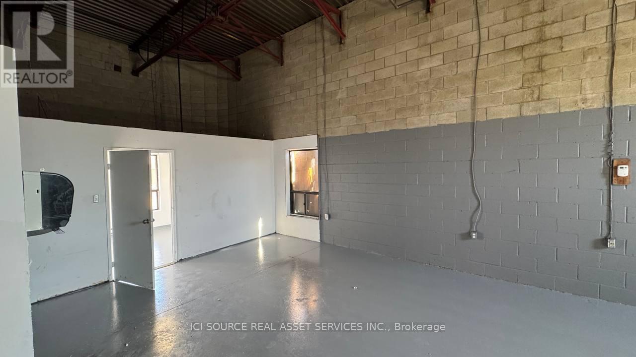 18 - 18 B Strathearn Avenue, Brampton, Ontario  L6T 4Y2 - Photo 9 - W12419325