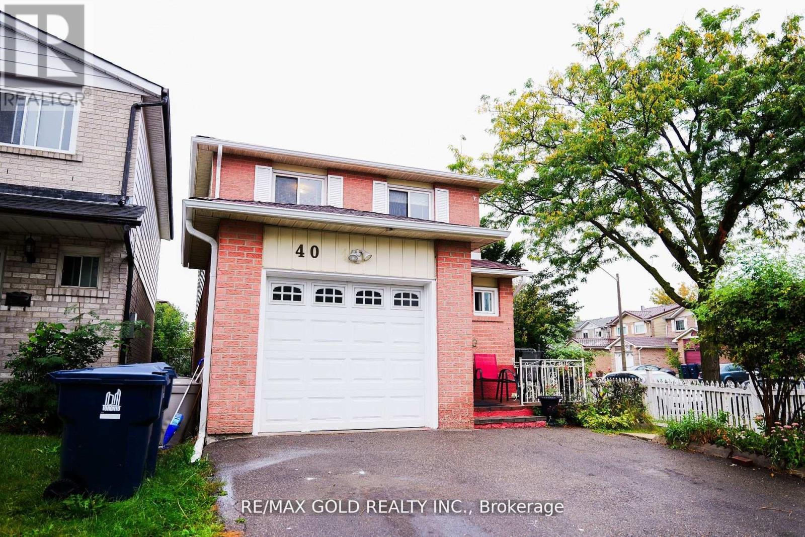 40 Glen Hollow Avenue, Toronto, Ontario  M9W 6C6 - Photo 1 - W12419347