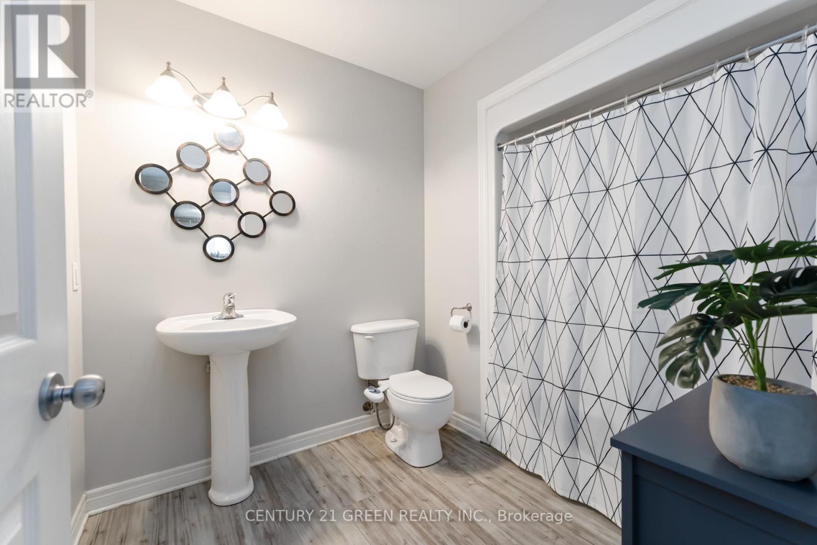 39 Honey Locust Circle, Thorold, Ontario  L2V 5E3 - Photo 37 - X12419253