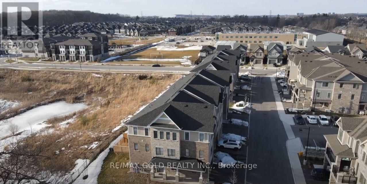 22 Bank Swallow Crescent, Kitchener, Ontario  N2P 2N3 - Photo 2 - X12419283