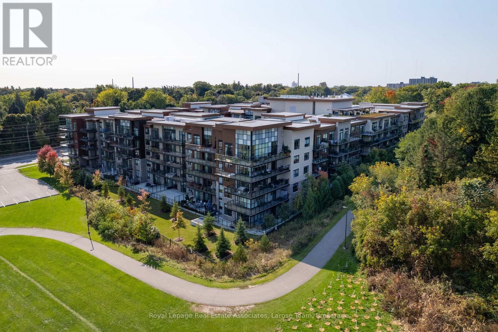 235 - 1575 Lakeshore Road W, Mississauga (Clarkson), Ontario  L5J 0B1 - Photo 35 - W12412484