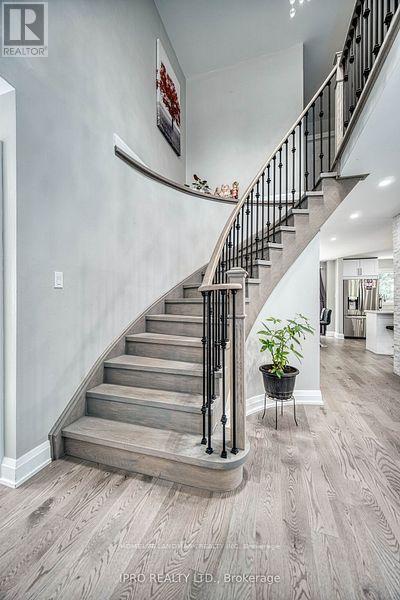 1285 Deer Run, Mississauga, Ontario  L5C 3P8 - Photo 19 - W12364679