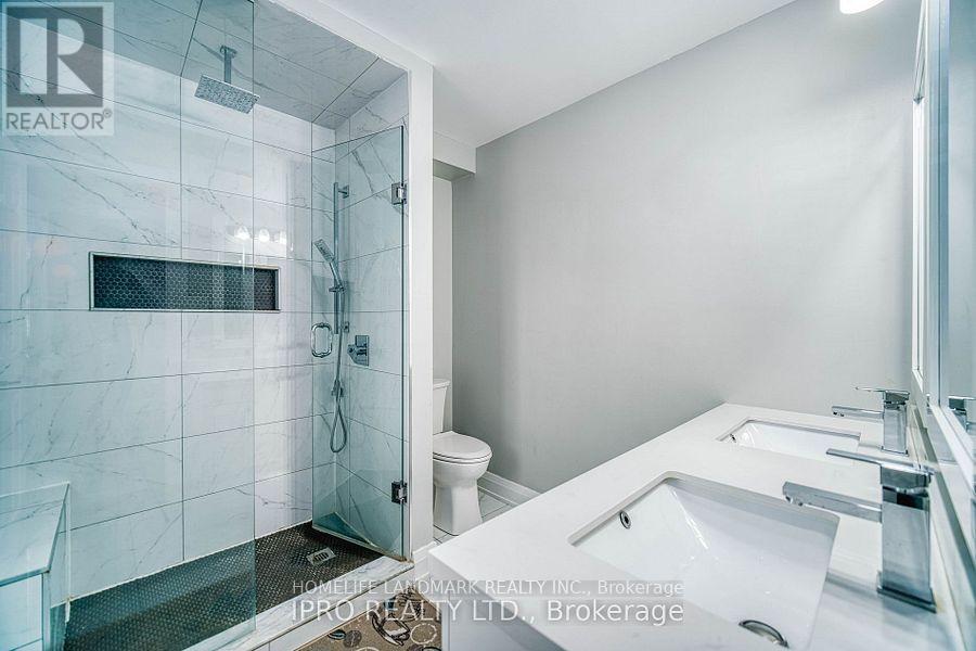 1285 Deer Run, Mississauga, Ontario  L5C 3P8 - Photo 27 - W12364679