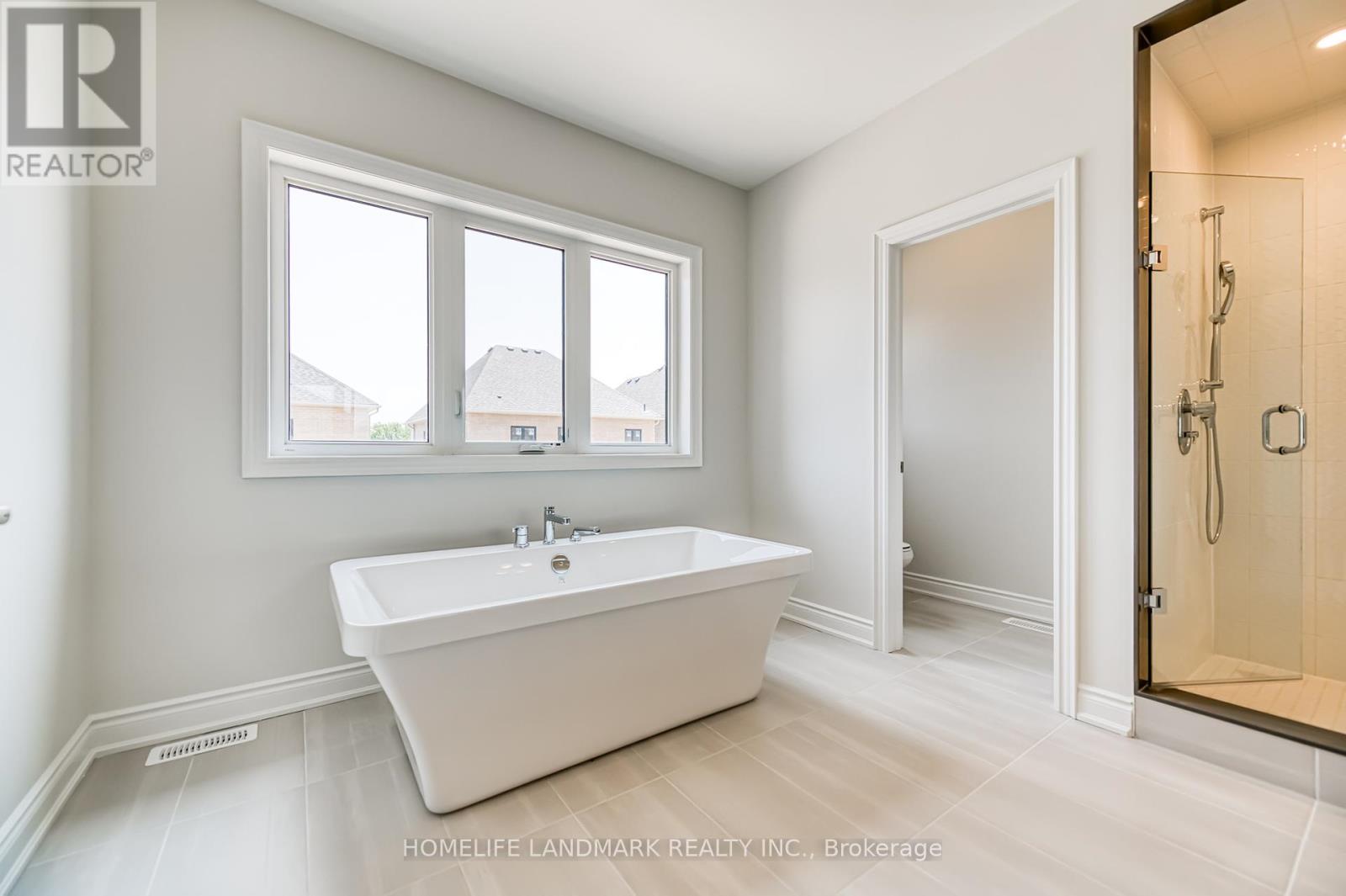 160 Winthrop Crescent, Vaughan, Ontario  L3L 0G9 - Photo 33 - N12371721