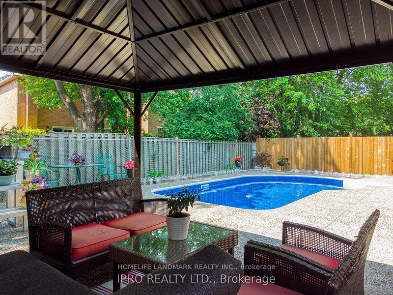 1285 Deer Run, Mississauga, Ontario  L5C 3P8 - Photo 31 - W12364679
