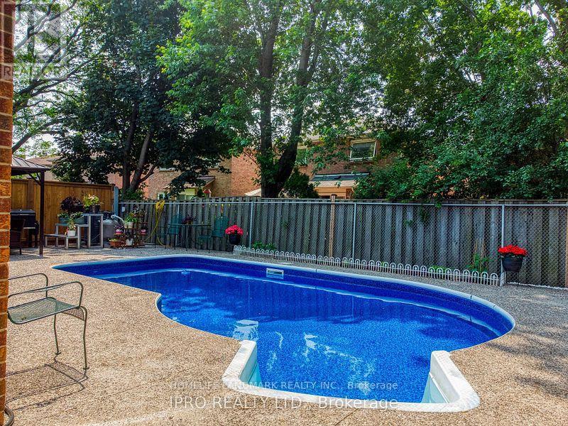 1285 Deer Run, Mississauga, Ontario  L5C 3P8 - Photo 34 - W12364679