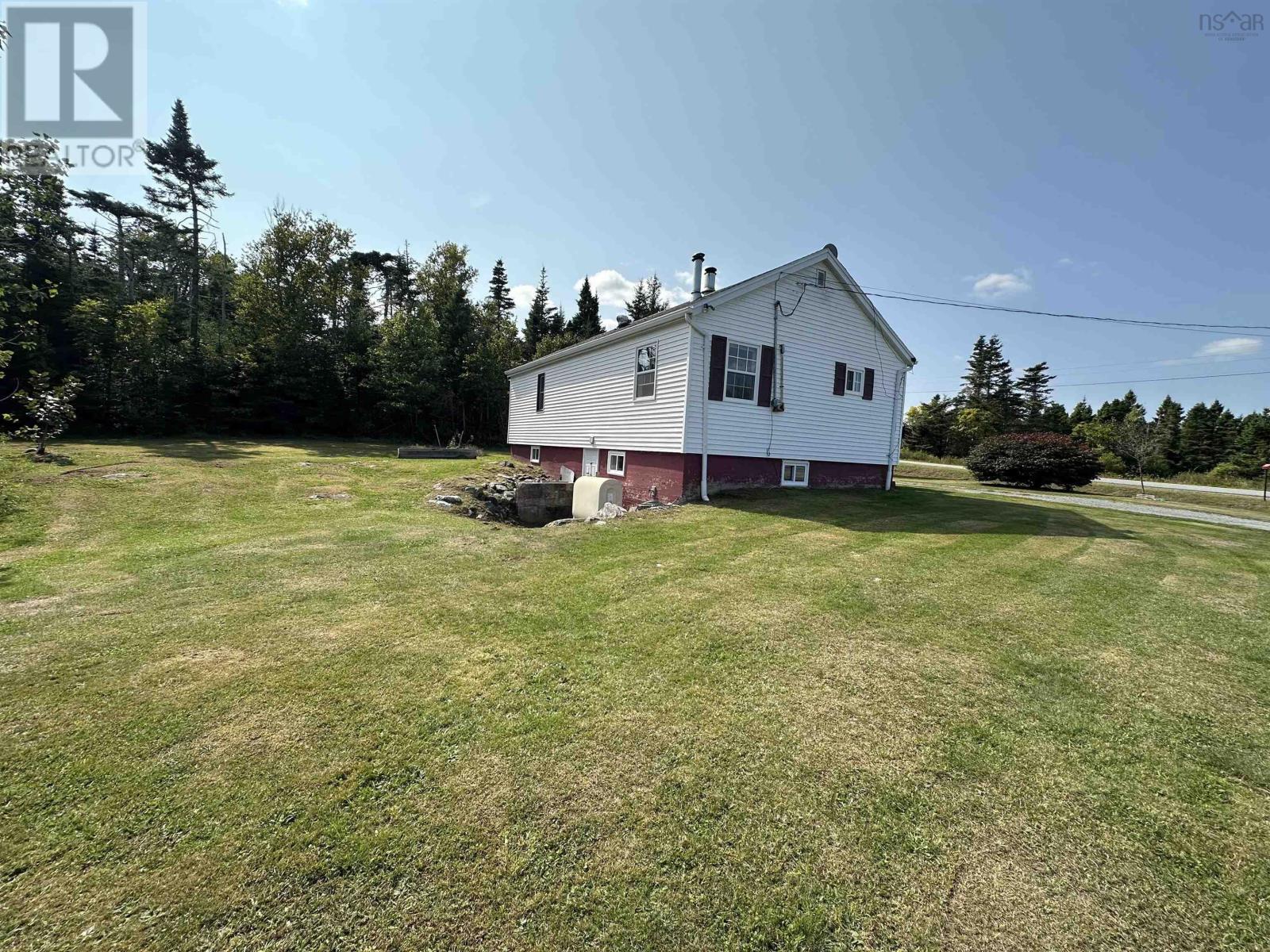 Property at 1110 Mushaboom Road image 4