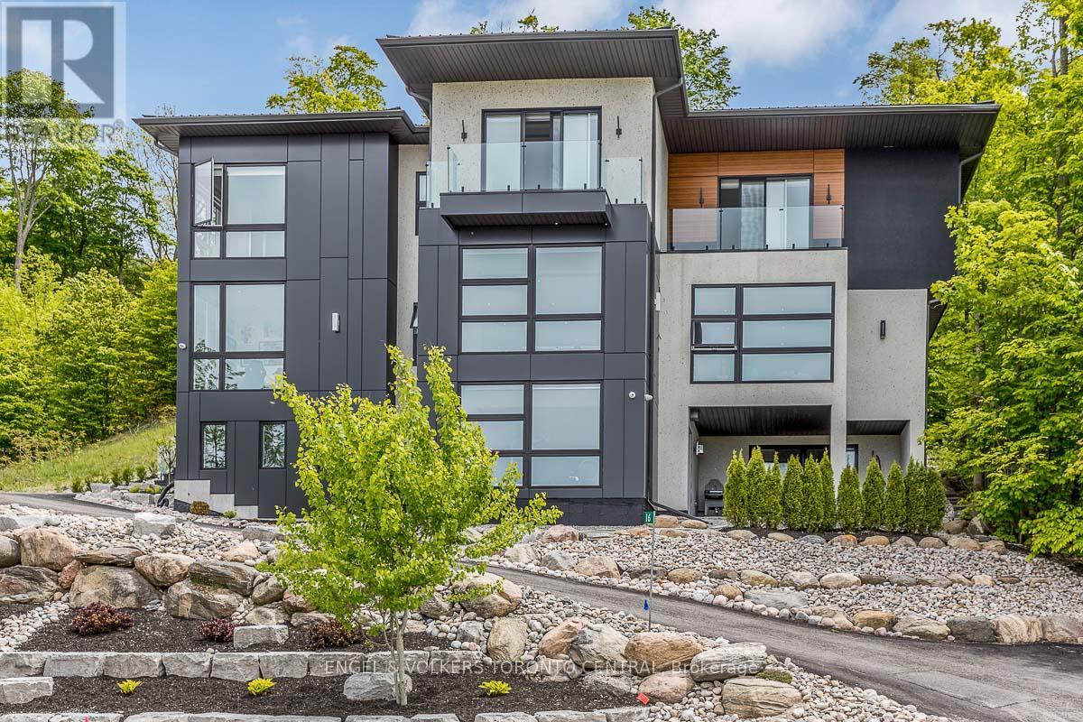 16 Valleycrest Drive, Oro-Medonte, Ontario  L0L 2L0 - Photo 4 - S12390489