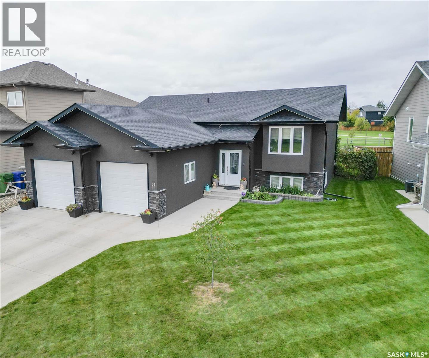 33 Smiley DRIVE, Prince Albert, Saskatchewan