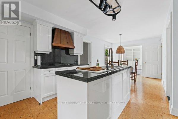 254 Main Street, Kingston, Ontario  K7K 6W4 - Photo 15 - X12419594