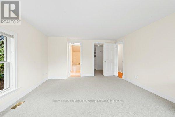 254 Main Street, Kingston, Ontario  K7K 6W4 - Photo 25 - X12419594