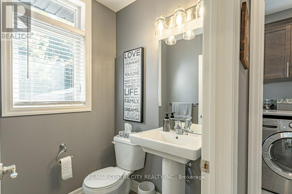 148 Elliott Trail, Thames Centre, Ontario  N0M 2P0 - Photo 17 - X12419471