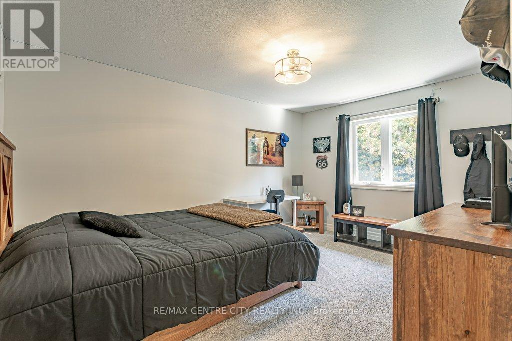 148 Elliott Trail, Thames Centre, Ontario  N0M 2P0 - Photo 20 - X12419471