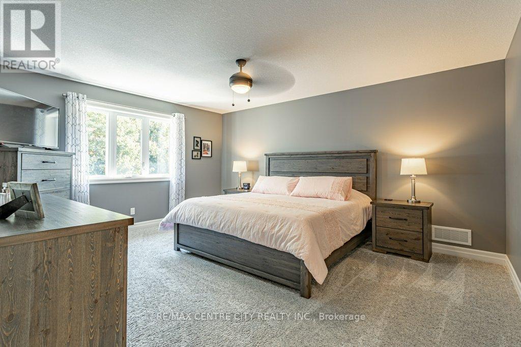 148 Elliott Trail, Thames Centre, Ontario  N0M 2P0 - Photo 25 - X12419471