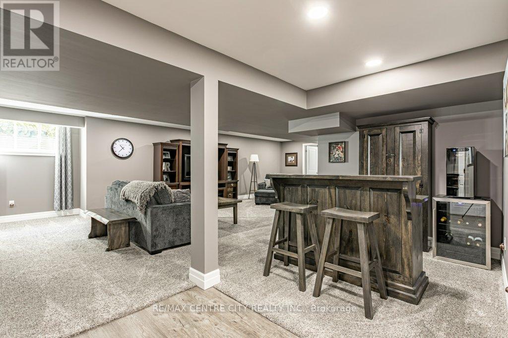 148 Elliott Trail, Thames Centre, Ontario  N0M 2P0 - Photo 30 - X12419471