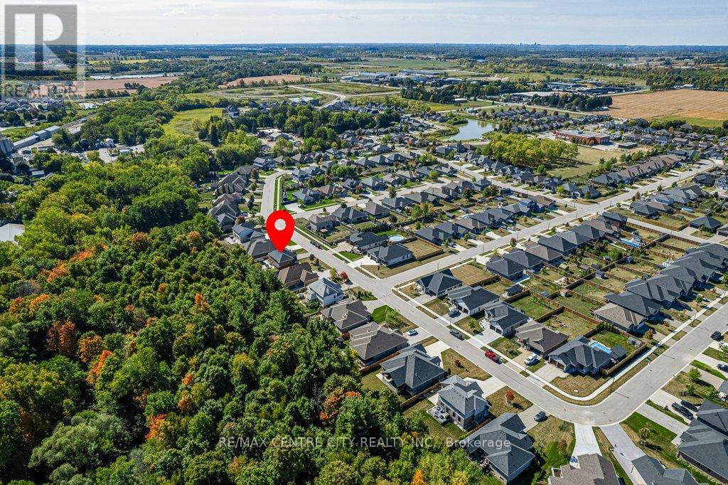 148 Elliott Trail, Thames Centre, Ontario  N0M 2P0 - Photo 45 - X12419471