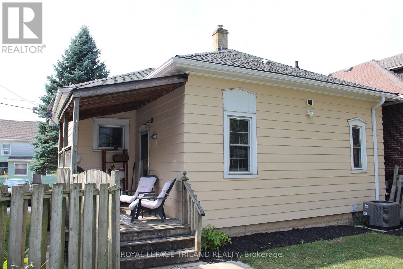 83 Flora Street, St. Thomas, Ontario  N5P 2X7 - Photo 31 - X12419485