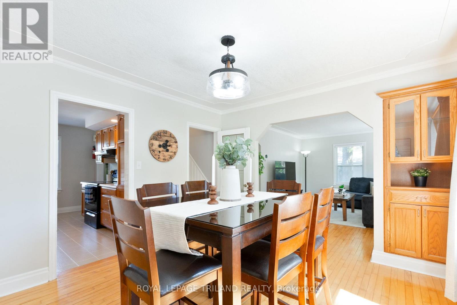 130 Duchess Avenue, Lucan Biddulph, Ontario  N0M 2J0 - Photo 10 - X12419569