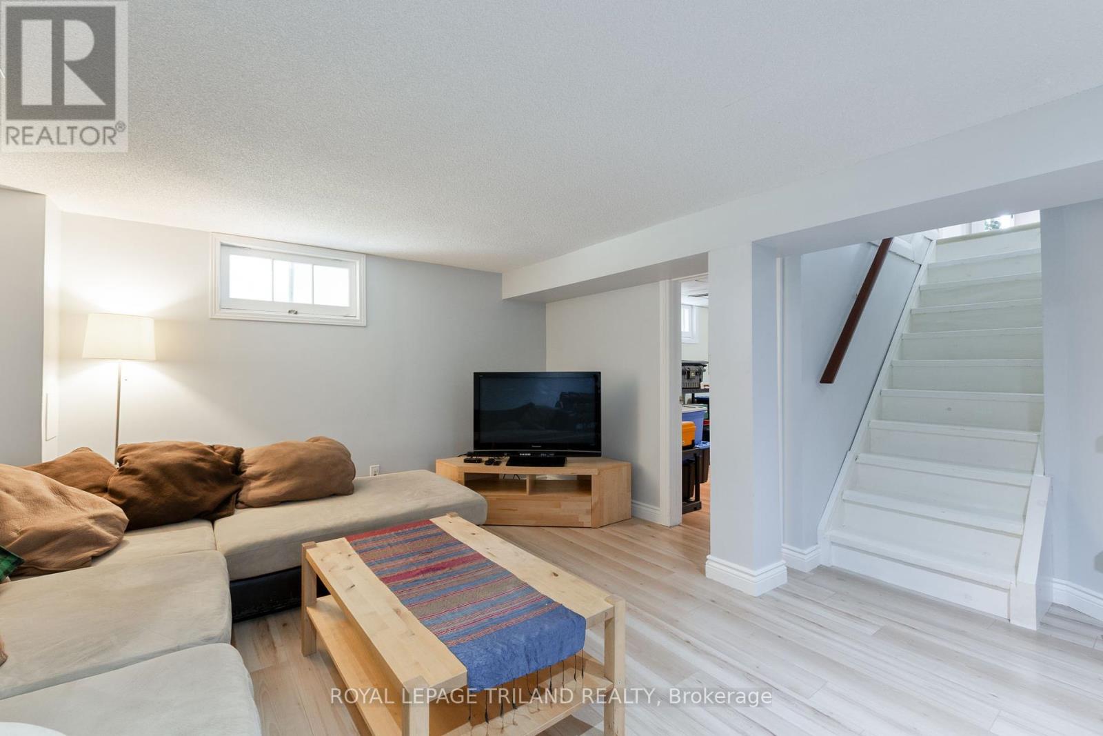 130 Duchess Avenue, Lucan Biddulph, Ontario  N0M 2J0 - Photo 27 - X12419569
