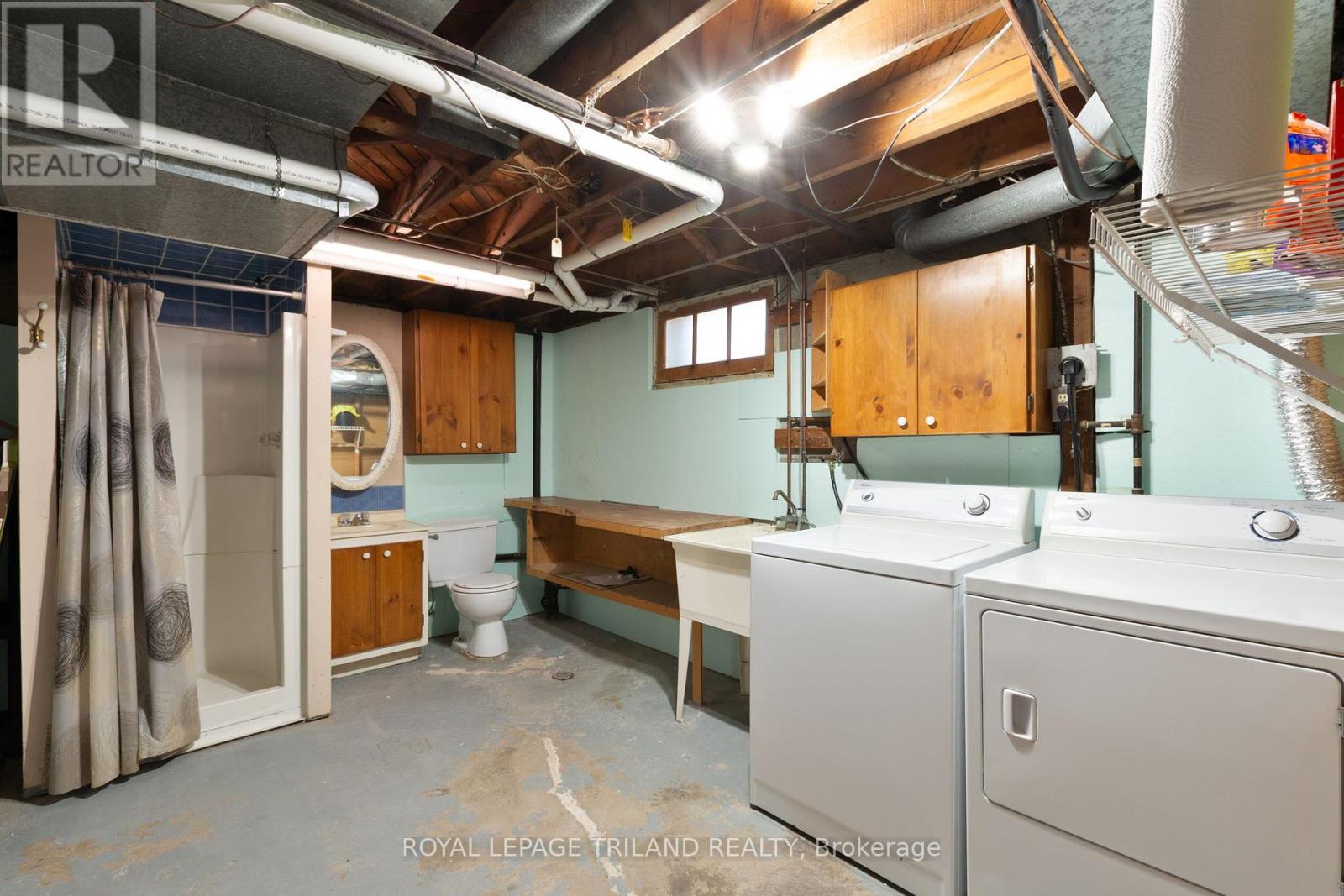 130 Duchess Avenue, Lucan Biddulph, Ontario  N0M 2J0 - Photo 32 - X12419569
