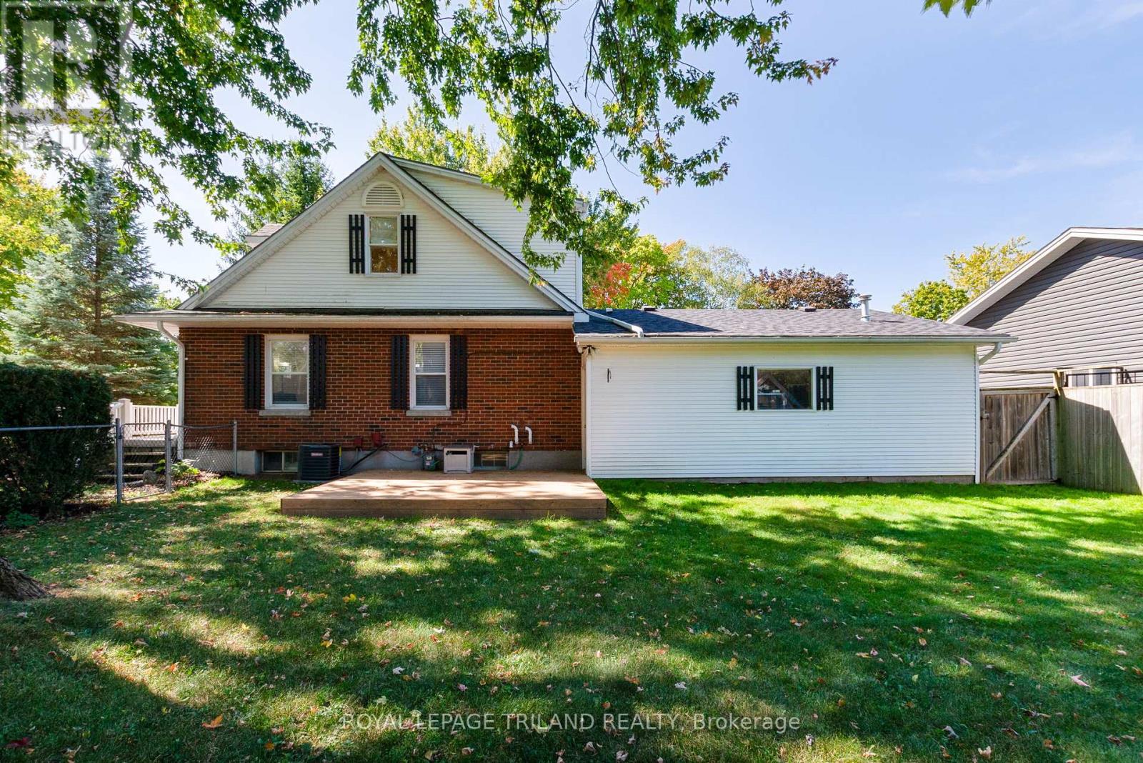 130 Duchess Avenue, Lucan Biddulph, Ontario  N0M 2J0 - Photo 35 - X12419569