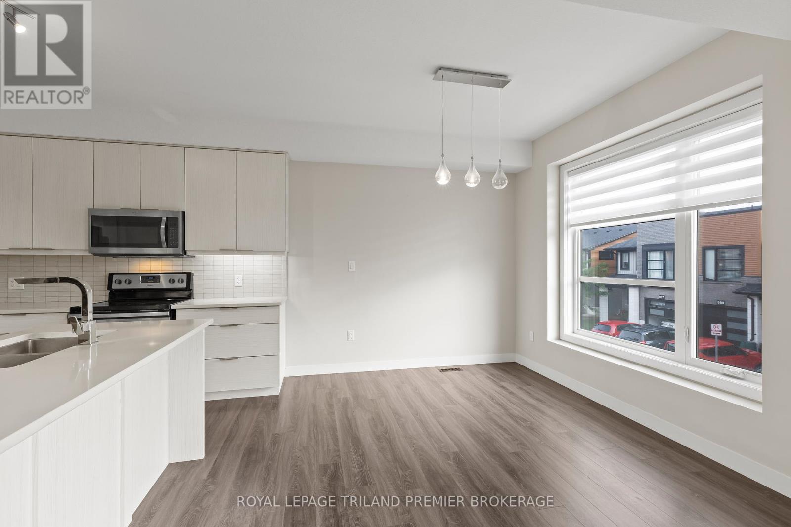 996 West Village Square, London North, Ontario  N6H 0J7 - Photo 11 - X12419573