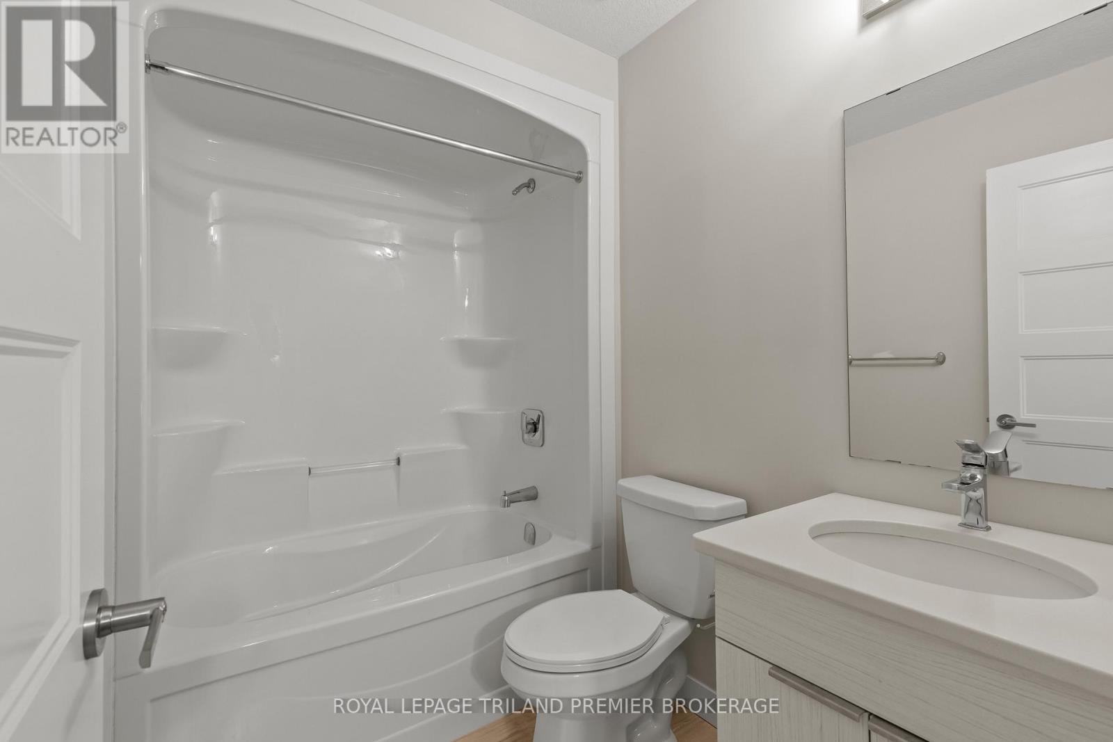 996 West Village Square, London North, Ontario  N6H 0J7 - Photo 28 - X12419573