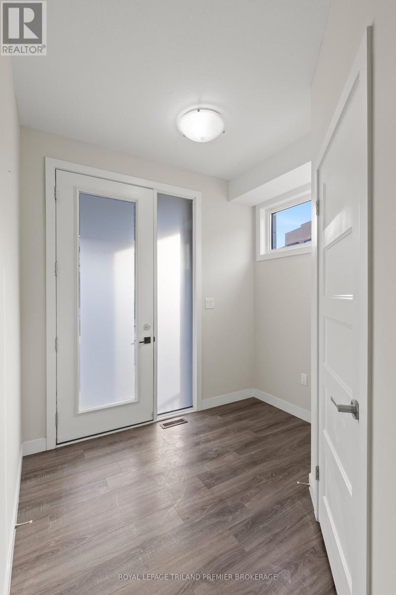 Property at 996 WEST VILLAGE SQUARE image 3