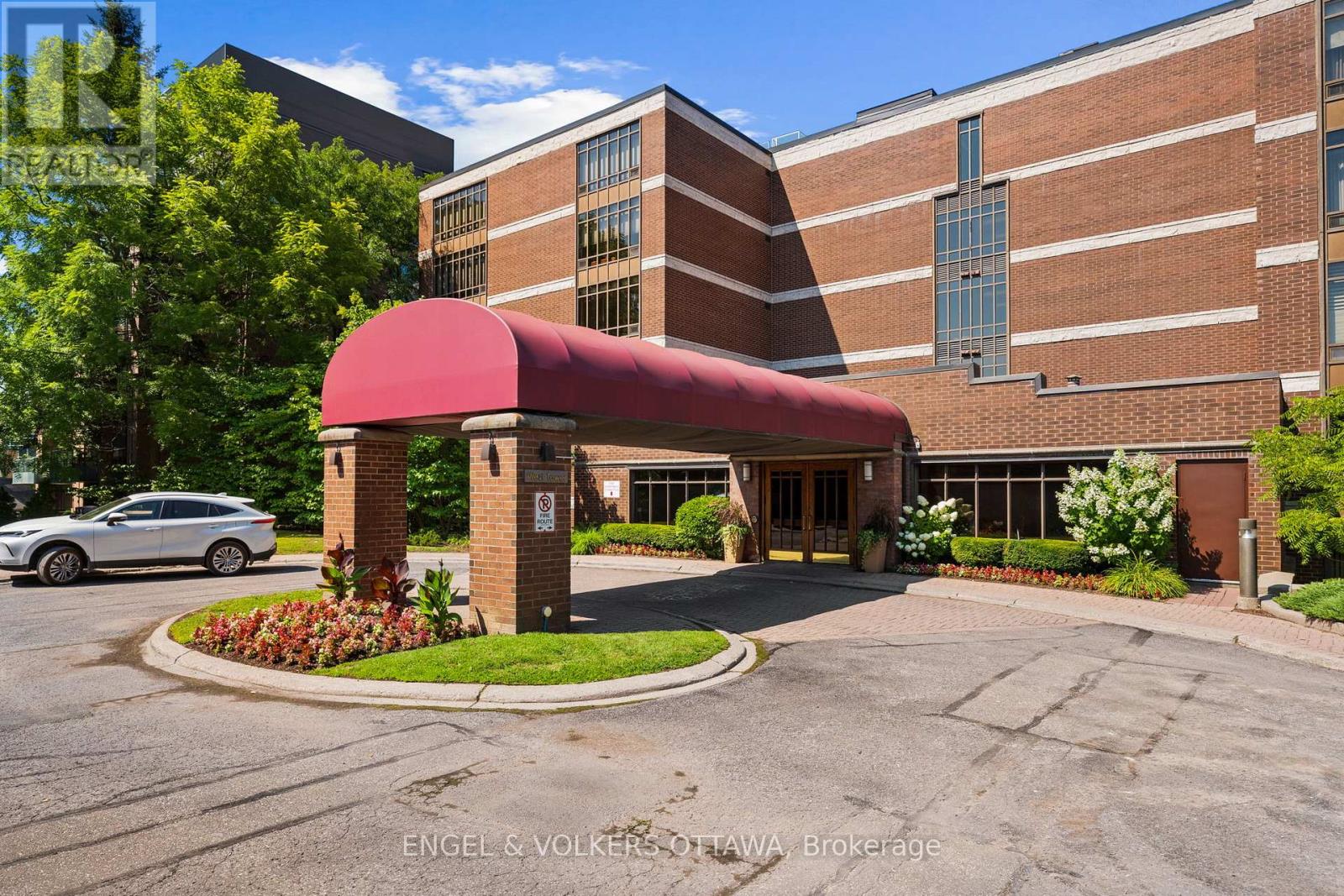 406 - 111 Echo Drive, Ottawa, Ontario  K1S 5K8 - Photo 2 - X12419510