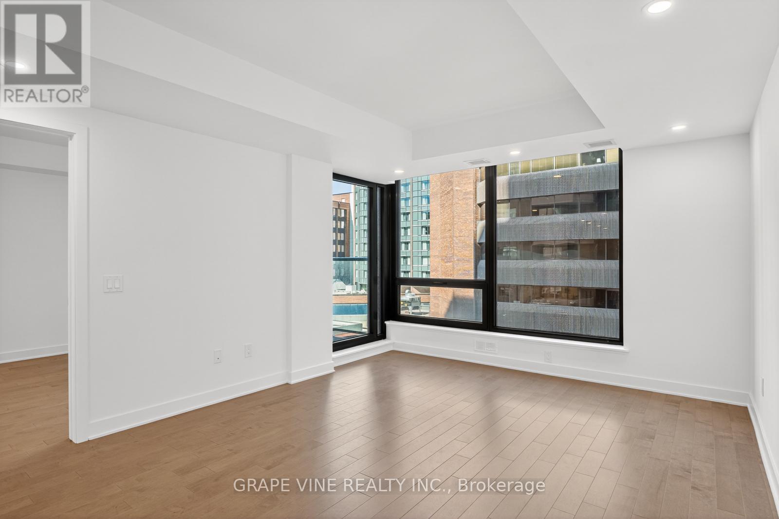501 - 340 Queen Street, Ottawa, Ontario  K1R 0G1 - Photo 15 - X12419524