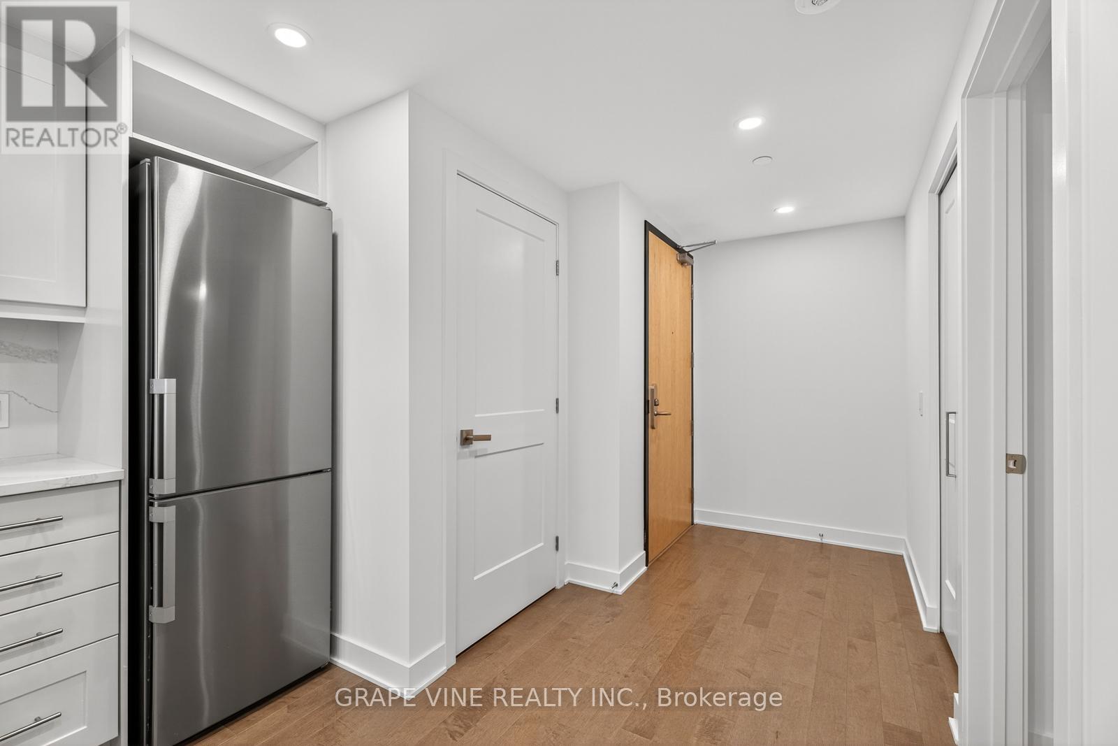 501 - 340 Queen Street, Ottawa, Ontario  K1R 0G1 - Photo 7 - X12419524