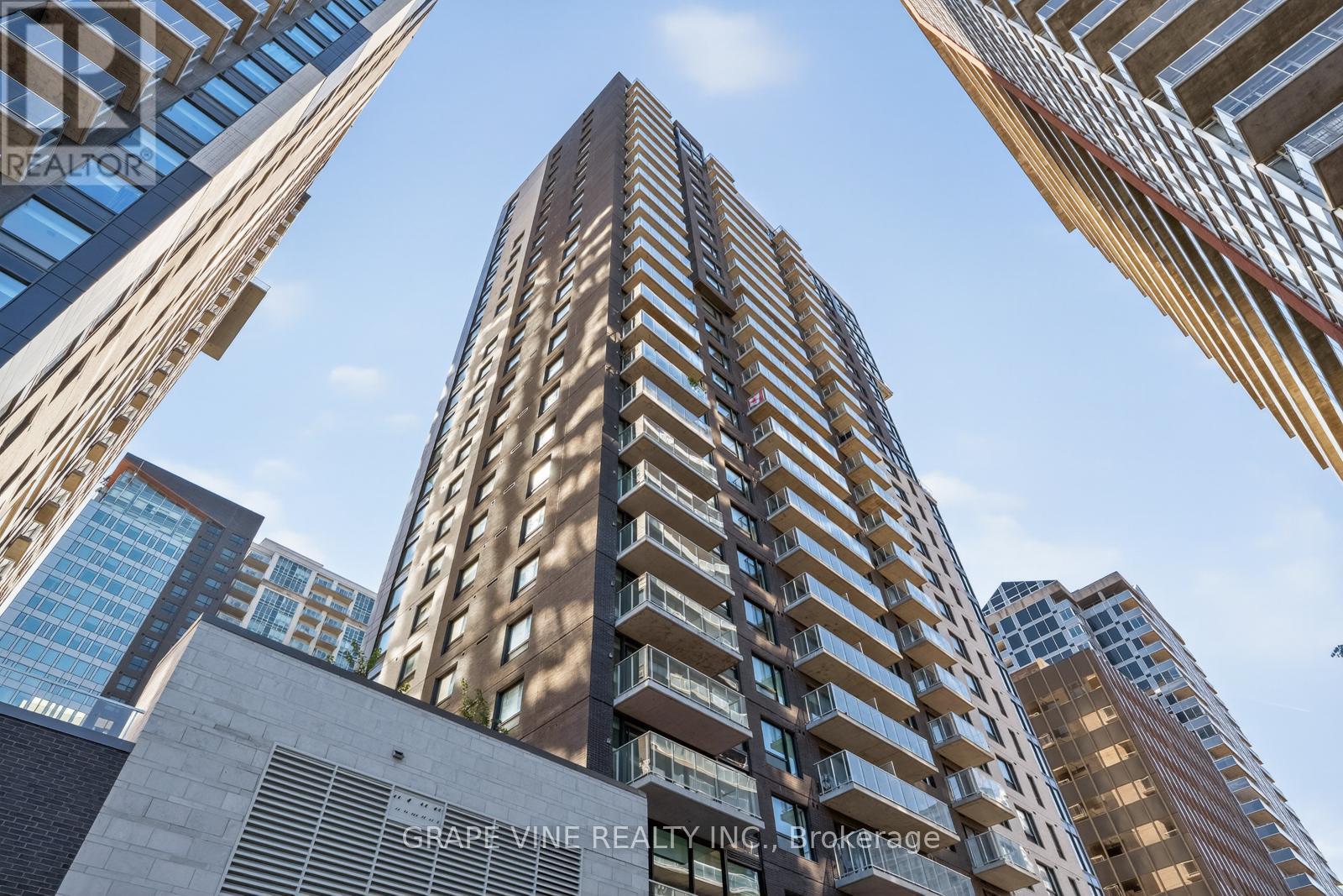 601 - 180 George Street, Ottawa, Ontario  K1N 0G8 - Photo 2 - X12419540