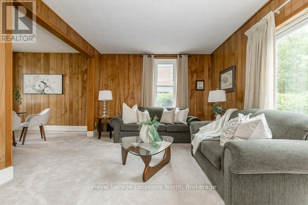 10 Wellington Street E, Clearview, Ontario  L0M 1G0 - Photo 16 - S12419551