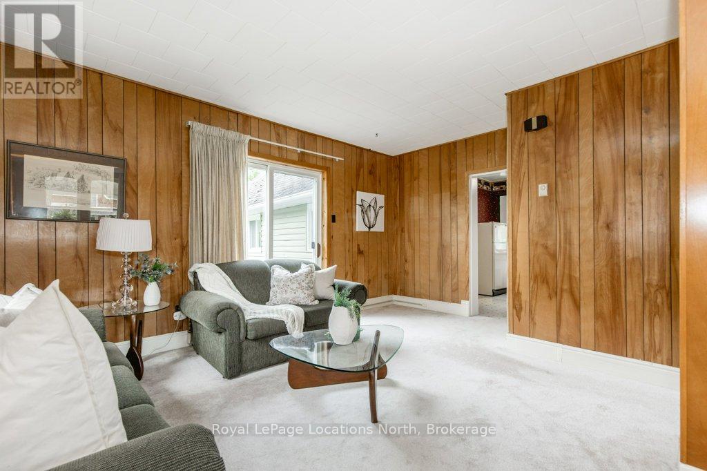 10 Wellington Street E, Clearview, Ontario  L0M 1G0 - Photo 19 - S12419551