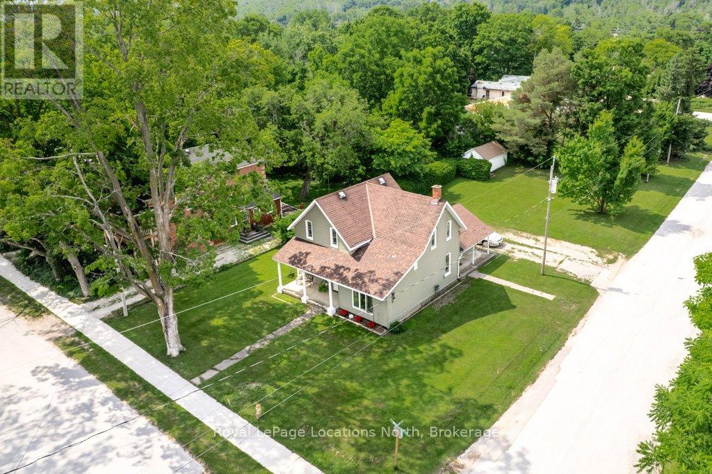 10 Wellington Street E, Clearview, Ontario  L0M 1G0 - Photo 2 - S12419551