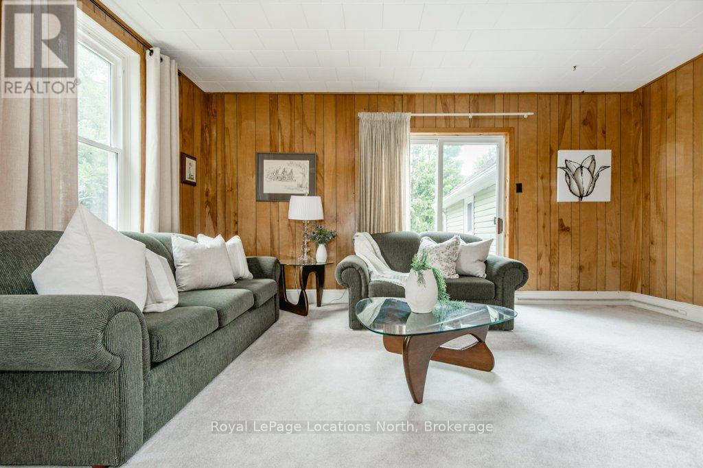 10 Wellington Street E, Clearview, Ontario  L0M 1G0 - Photo 20 - S12419551