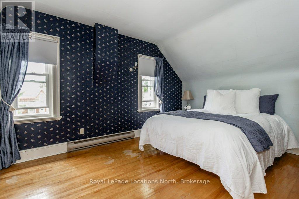 10 Wellington Street E, Clearview, Ontario  L0M 1G0 - Photo 29 - S12419551