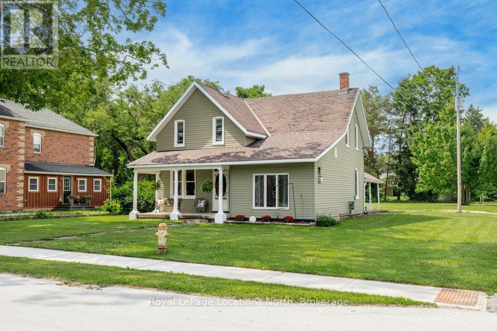 10 Wellington Street E, Clearview, Ontario  L0M 1G0 - Photo 5 - S12419551