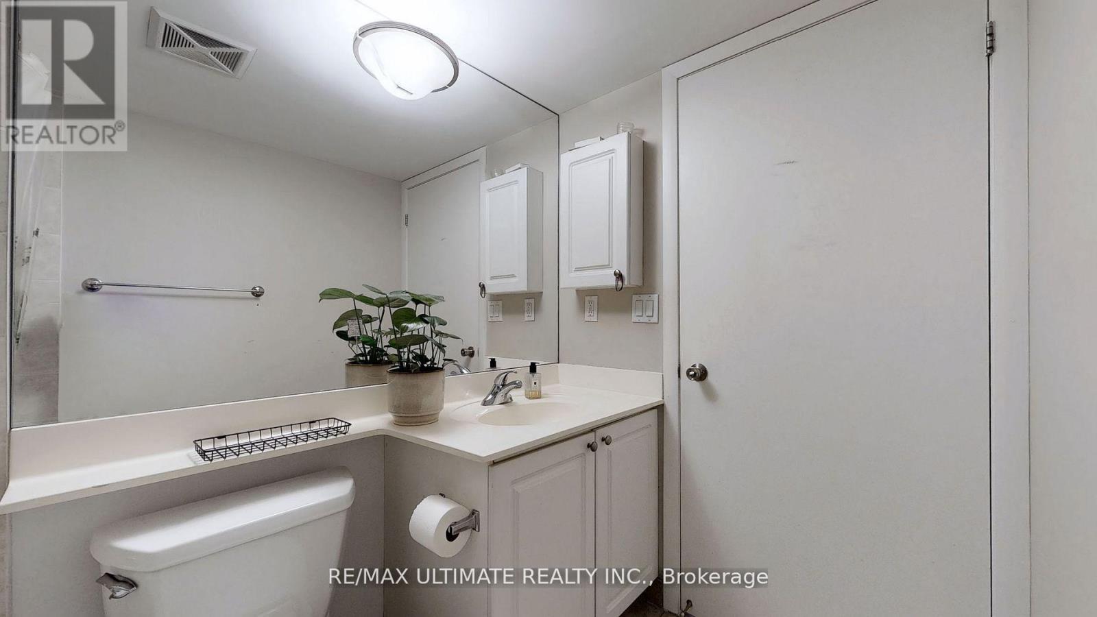 228 - 231 Fort York Boulevard, Toronto (Niagara), Ontario  M5V 1B1 - Photo 23 - C12419402