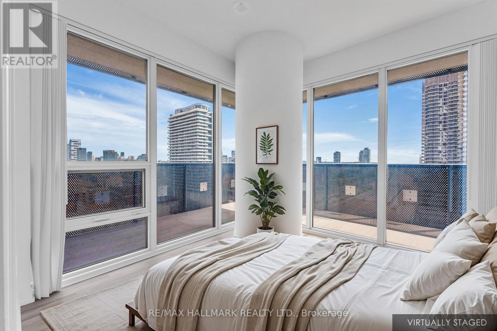 1905 - 55 Cooper Street, Toronto, Ontario  M5E 0G1 - Photo 10 - C12419430