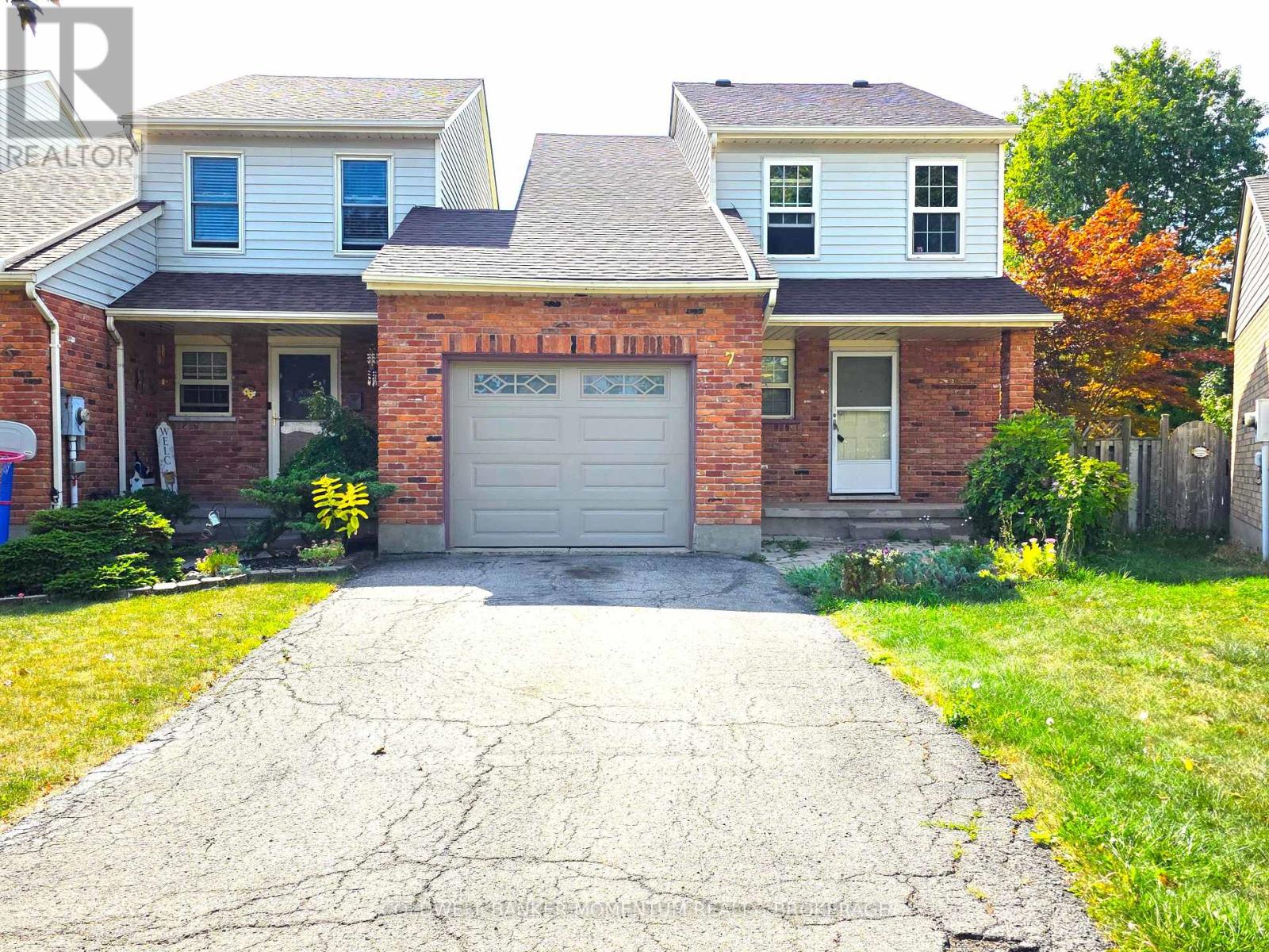 7 Terrama Court, St. Catharines, Ontario  L2S 3X1 - Photo 1 - X12419480