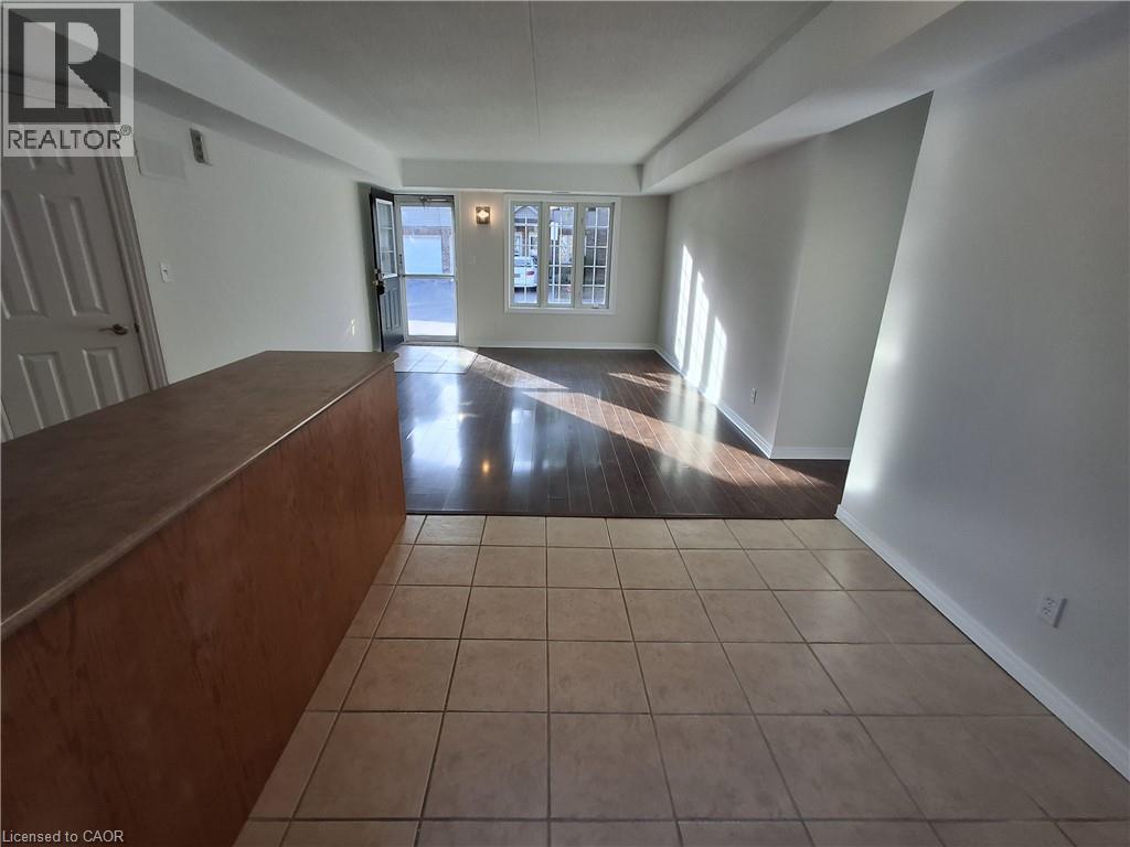 996 Rymal Road E Unit# 15, Hamilton, Ontario  L8W 3N5 - Photo 5 - 40767751