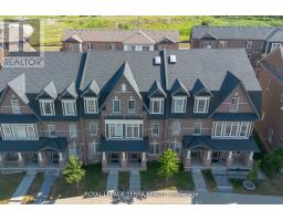 8 GRAYWARDINE LANE, Ajax, Ontario