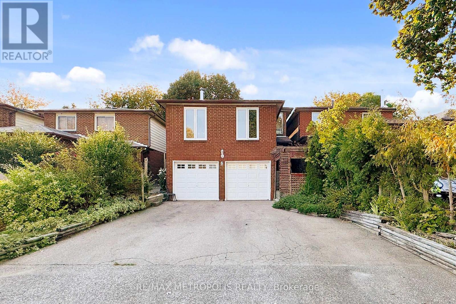 6 ROCKWOOD DRIVE, Toronto, Ontario