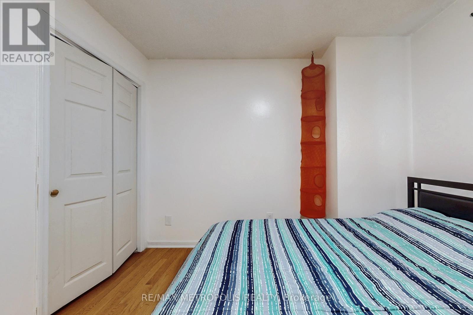 6 Rockwood Drive, Toronto, Ontario  M1M 3N1 - Photo 32 - E12419398